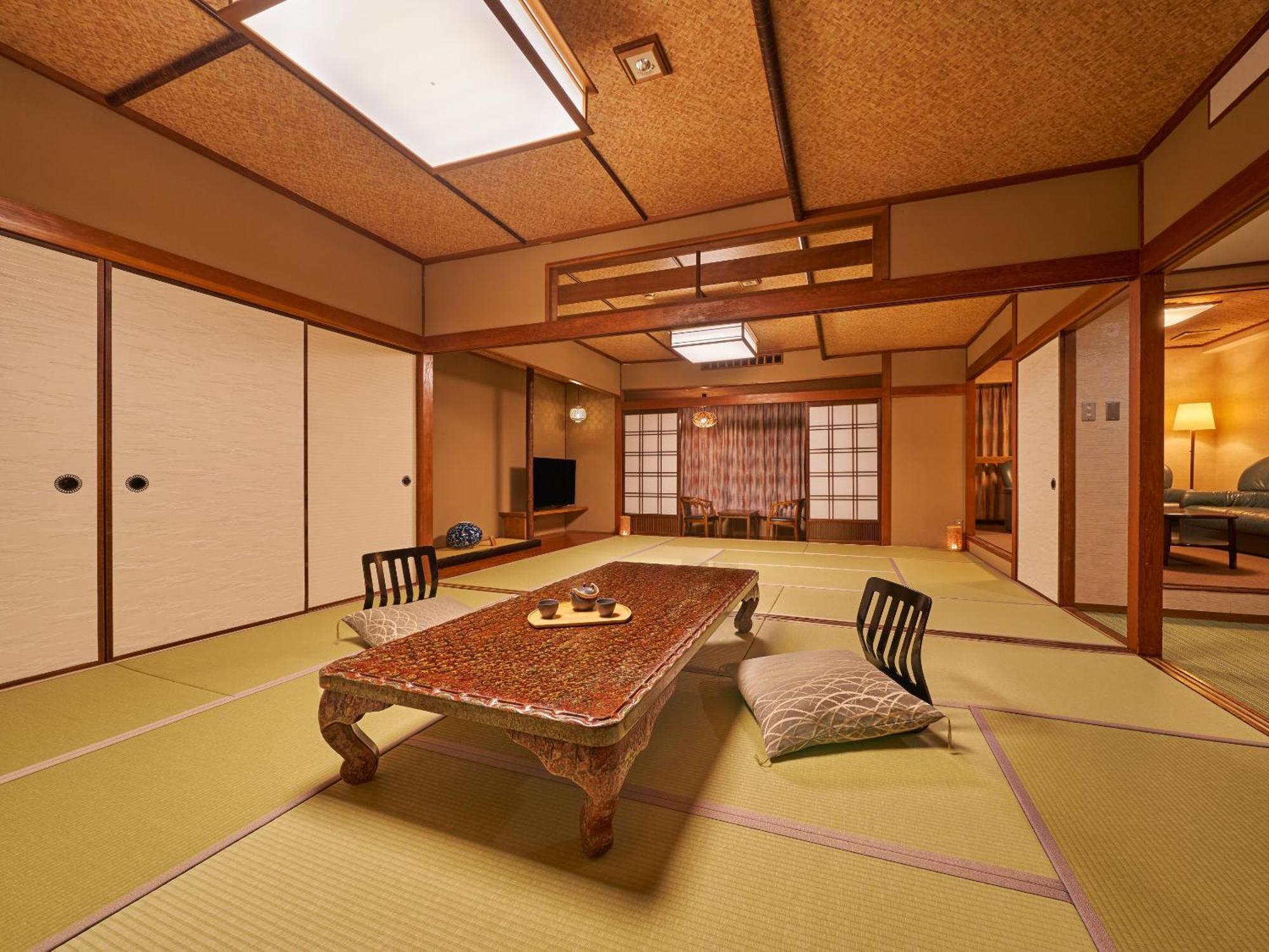 Ooedo Onsen Monogatari Ureshinokan المظهر الخارجي الصورة